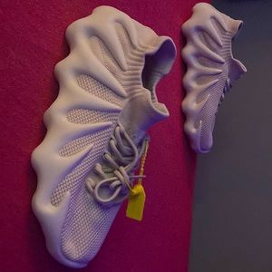 Yeezy 450 ‘Cloud White’